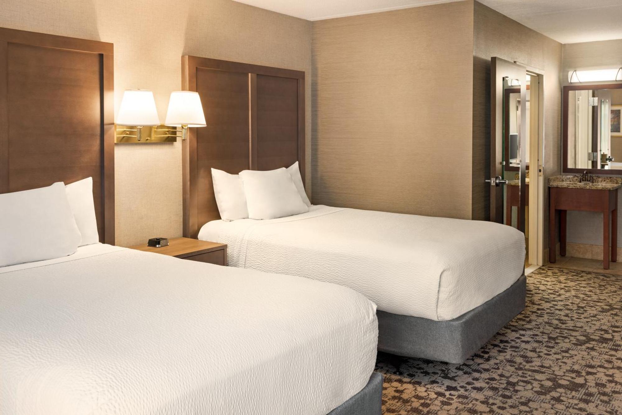 فندق Ramada Plaza By Wyndham بورتلاند، أوريغون المظهر الخارجي الصورة