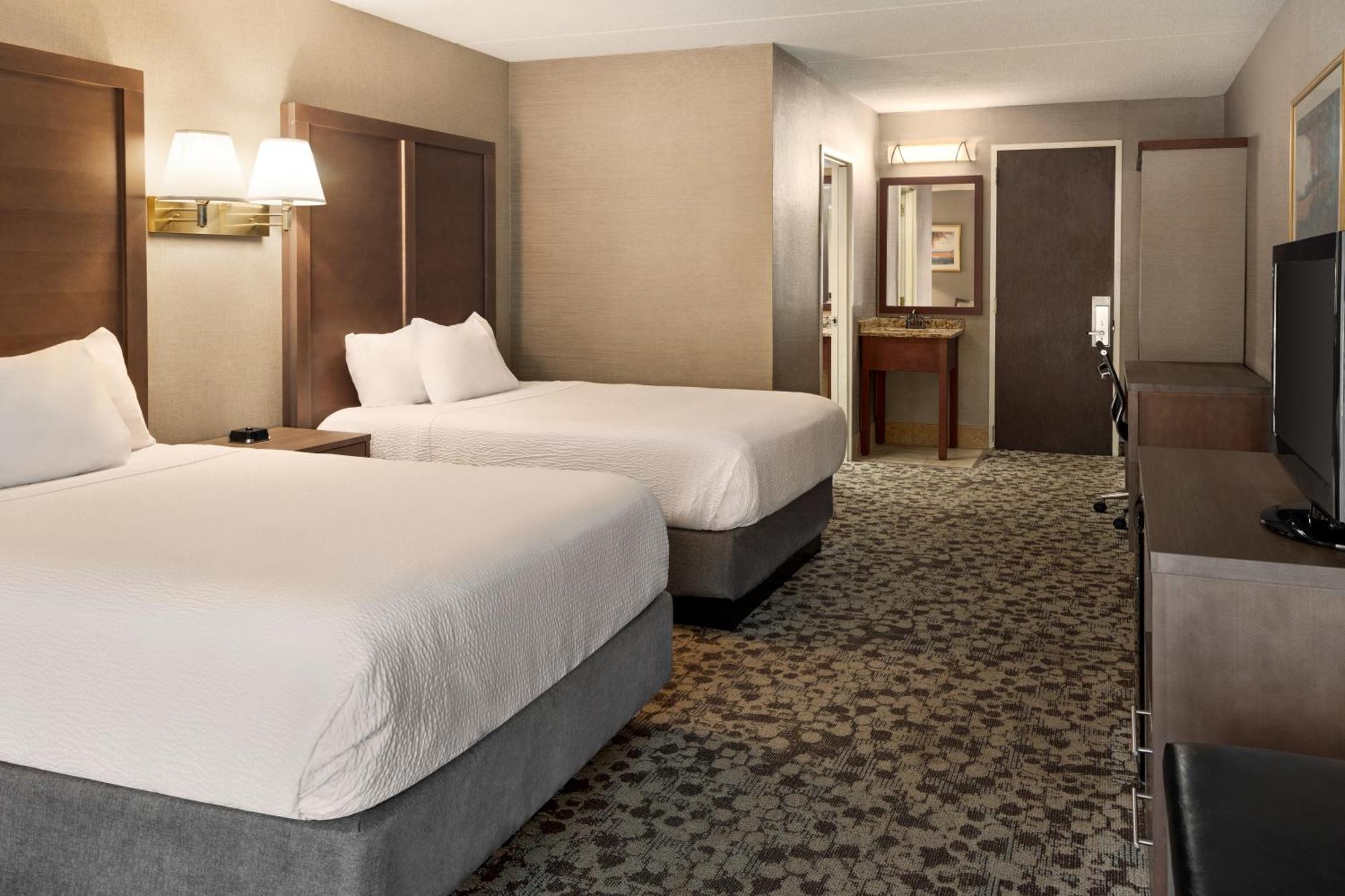 فندق Ramada Plaza By Wyndham بورتلاند، أوريغون المظهر الخارجي الصورة