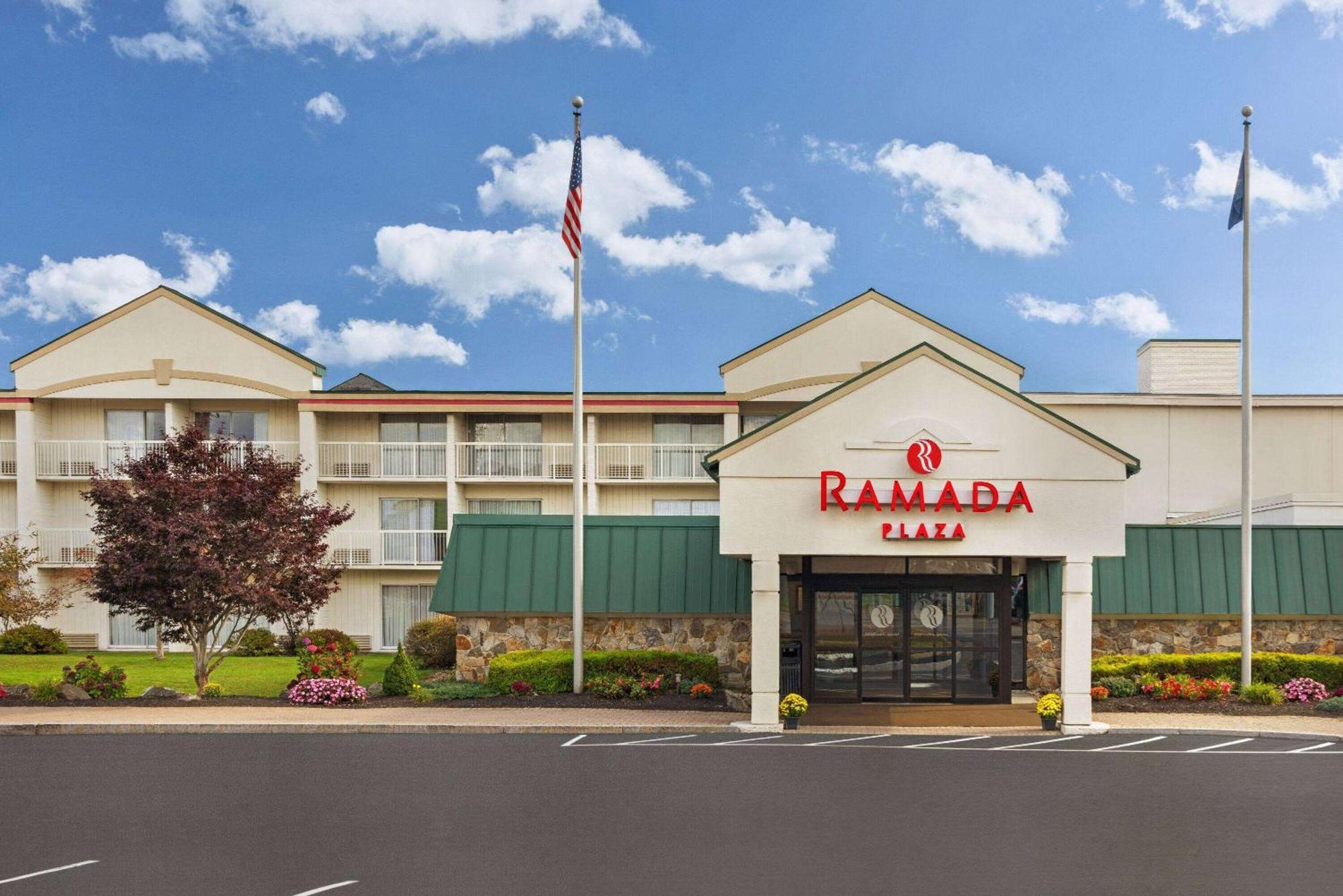 فندق Ramada Plaza By Wyndham بورتلاند، أوريغون المظهر الخارجي الصورة